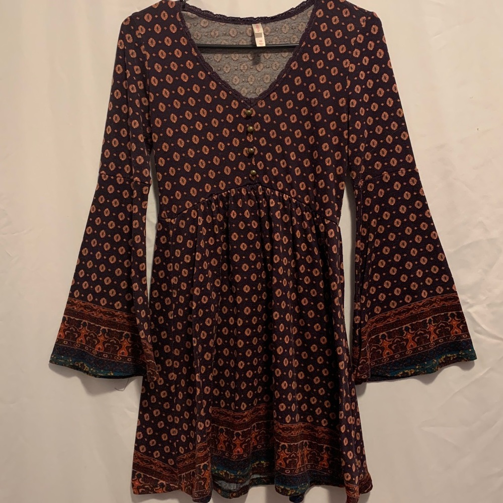 Xhilaration V-Neck Long Sleeve Bell Dress Size XS